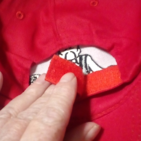 NWOT - Unisex Adjustable Red Terrible's Casinos Baseball Hat - OS - Picture 4 of 4